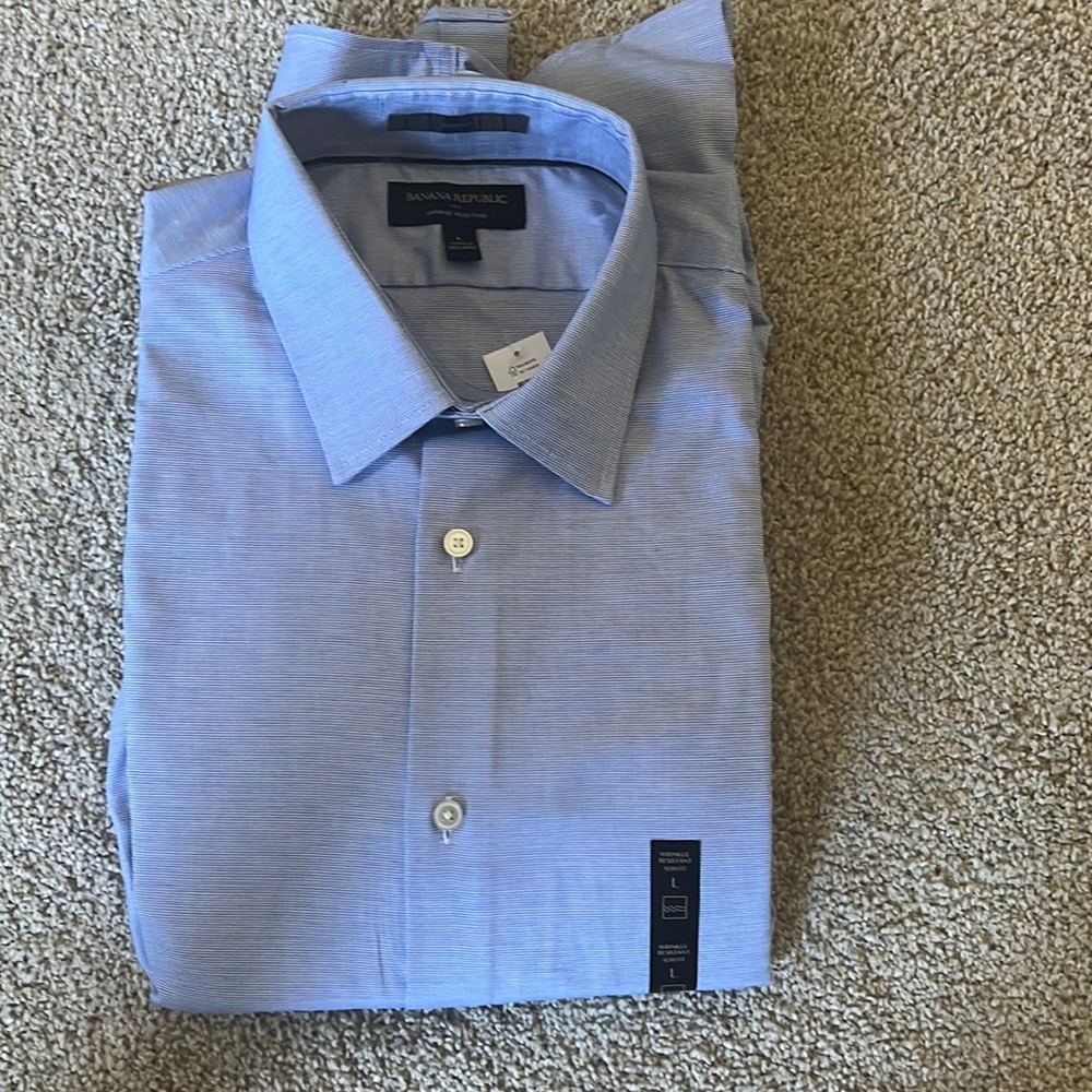 Slim fit wrinkle resistant button down shirt